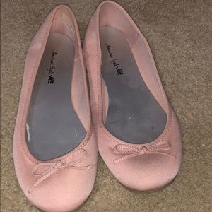 Cute little ballerina flats.